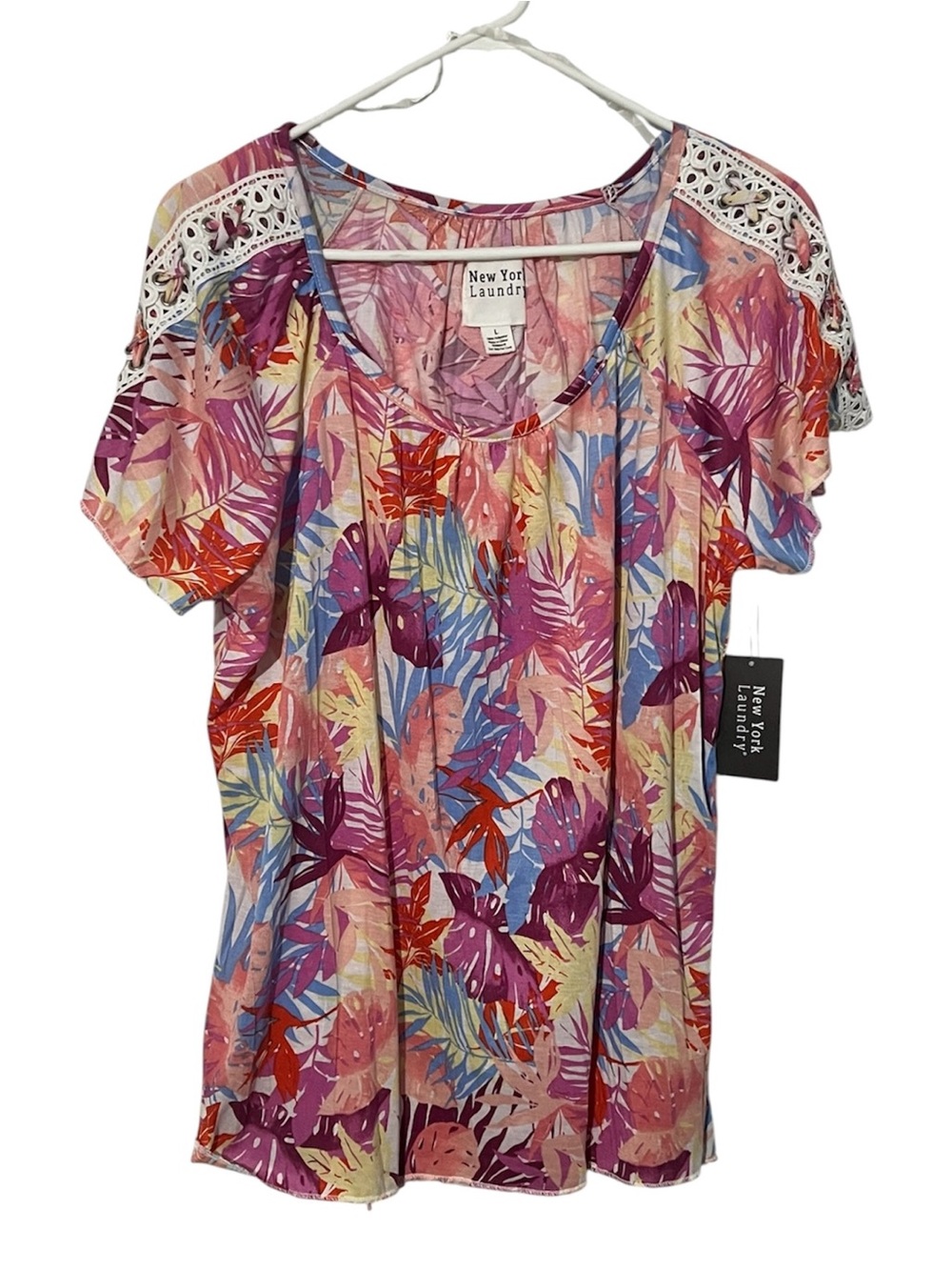 New York laundry blouse size L floral Flowy boho lace  sleeve multicolor